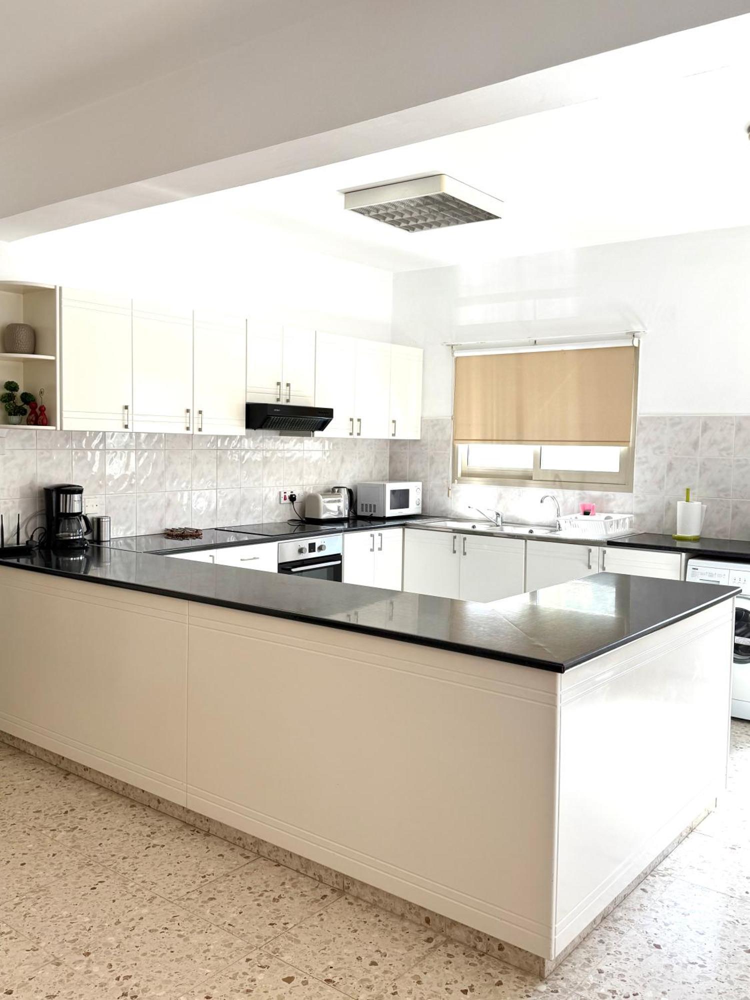Himonas Apartments Pissouri Buitenkant foto